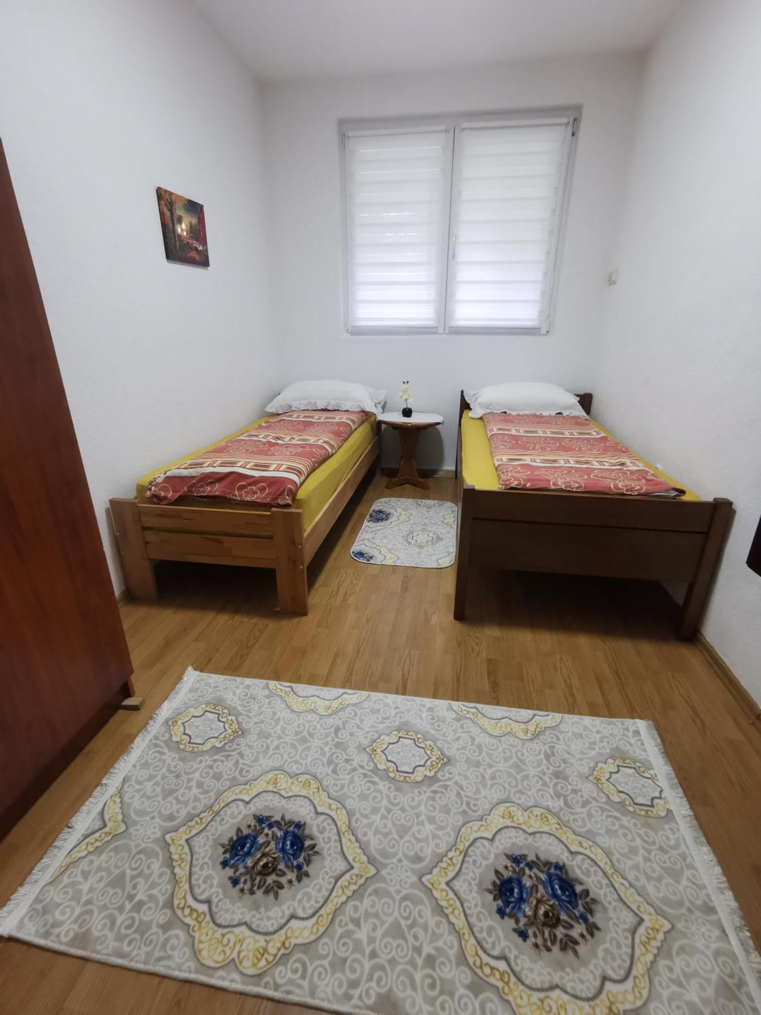 Rest & Recharge 4Bdr Apt- Free Parking, Ac & Garden Saraievo Exterior foto