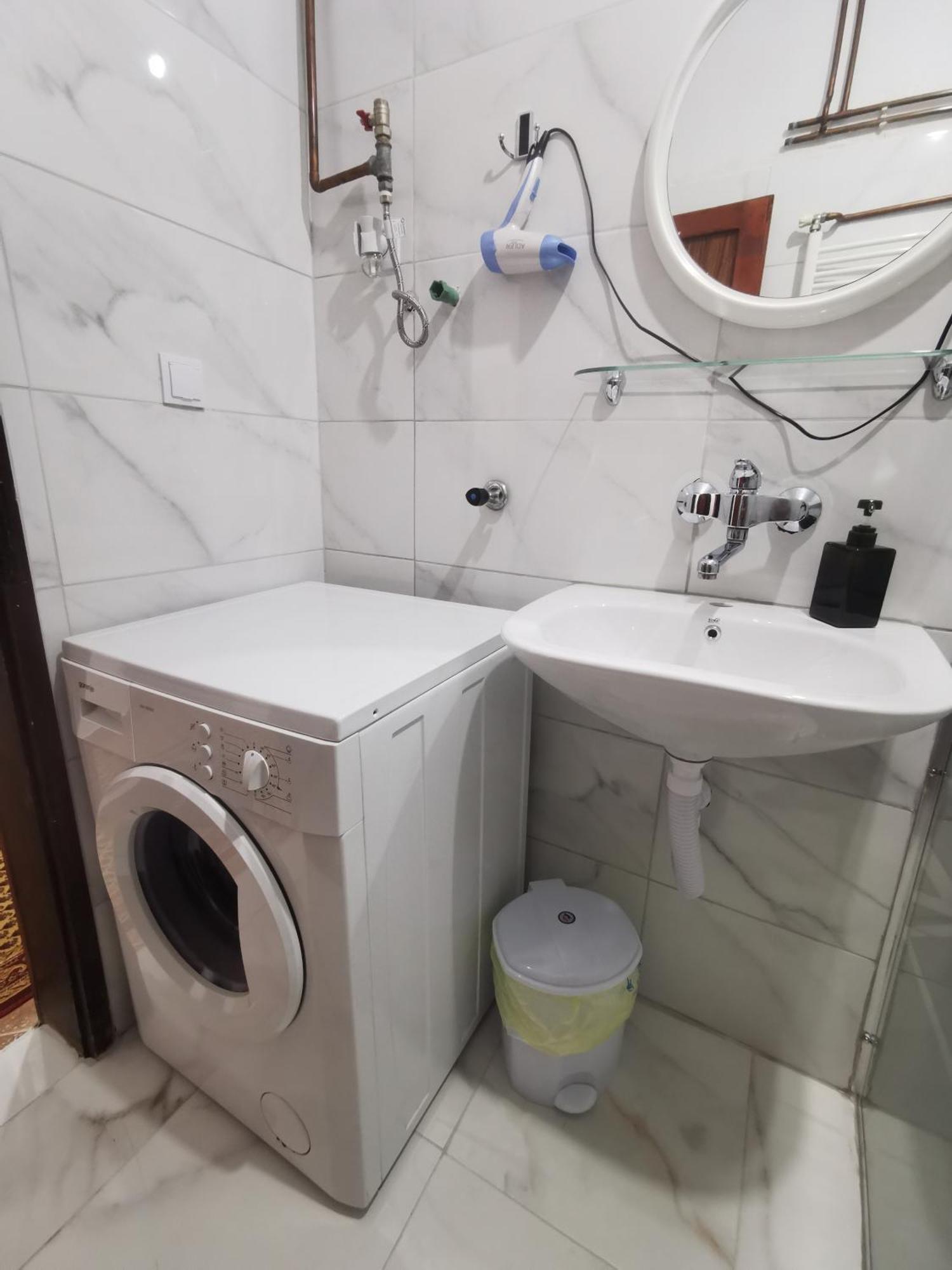 Rest & Recharge 4Bdr Apt- Free Parking, Ac & Garden Saraievo Exterior foto